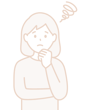 悩んでいる様子の女性